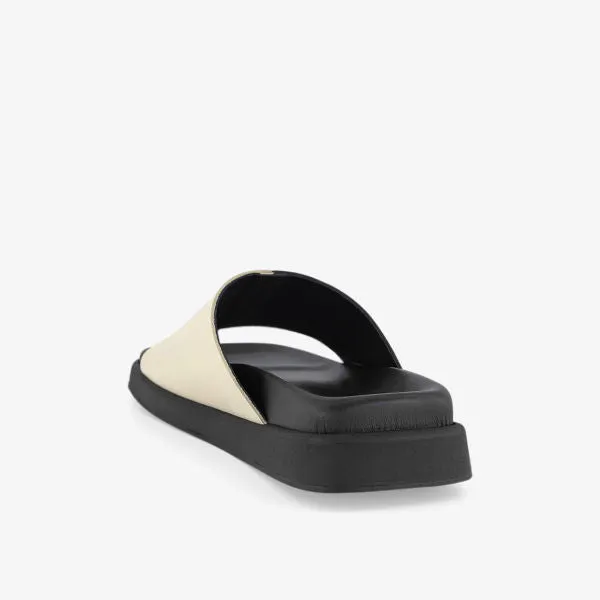 Alohas Leather Square Toe Sandals, Black
