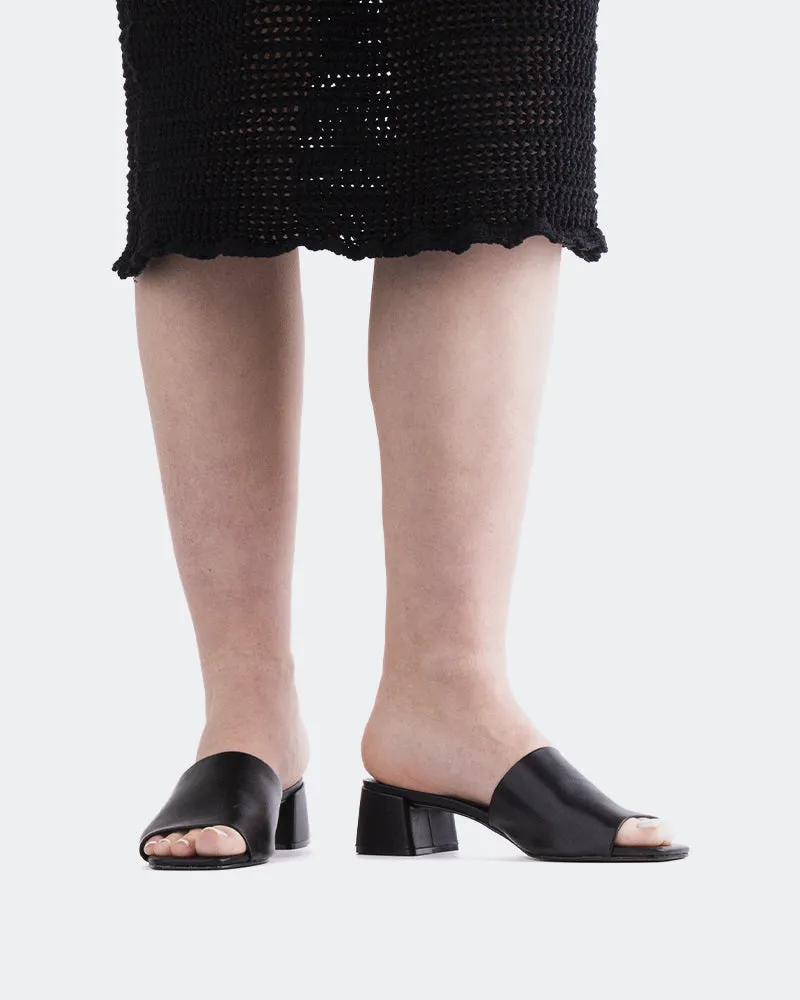 Fortunata Black Leather