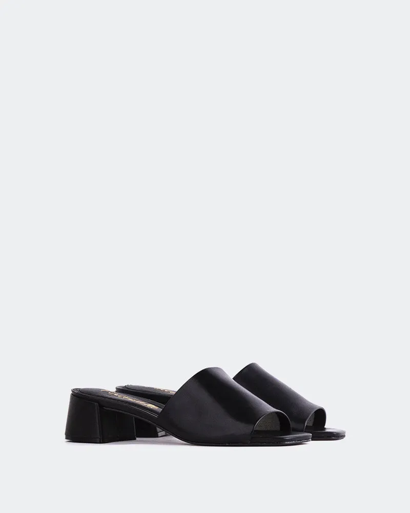 Fortunata Black Leather