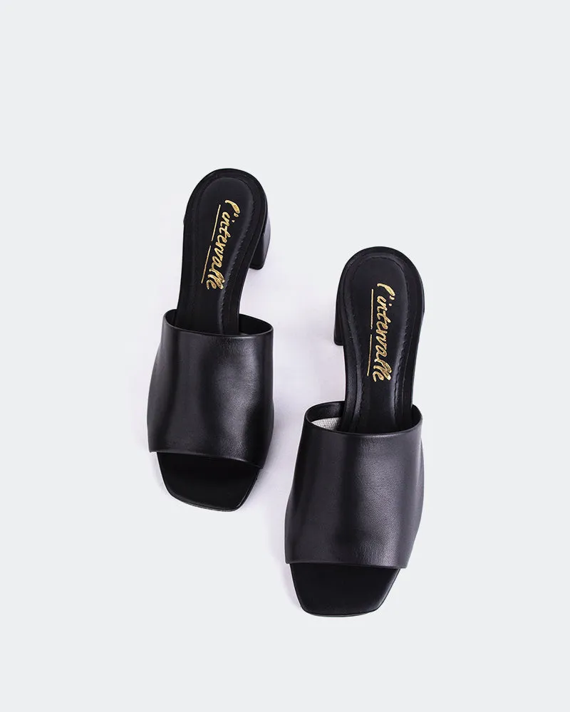Fortunata Black Leather