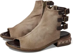 Gage Asandals. 98, taupe