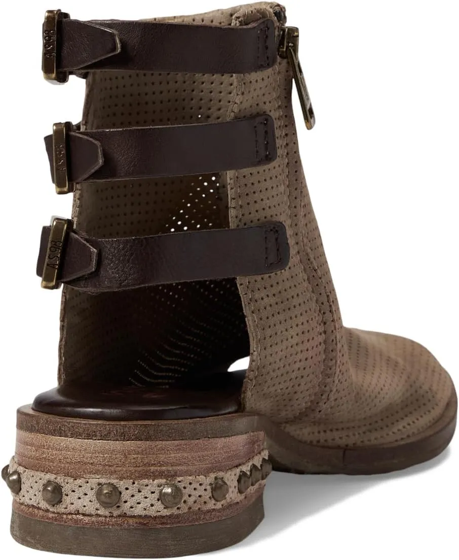 Gage Asandals. 98, taupe