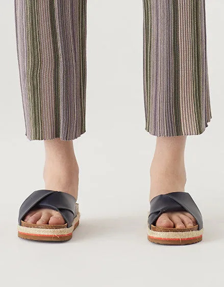Marlo Sandals in Black