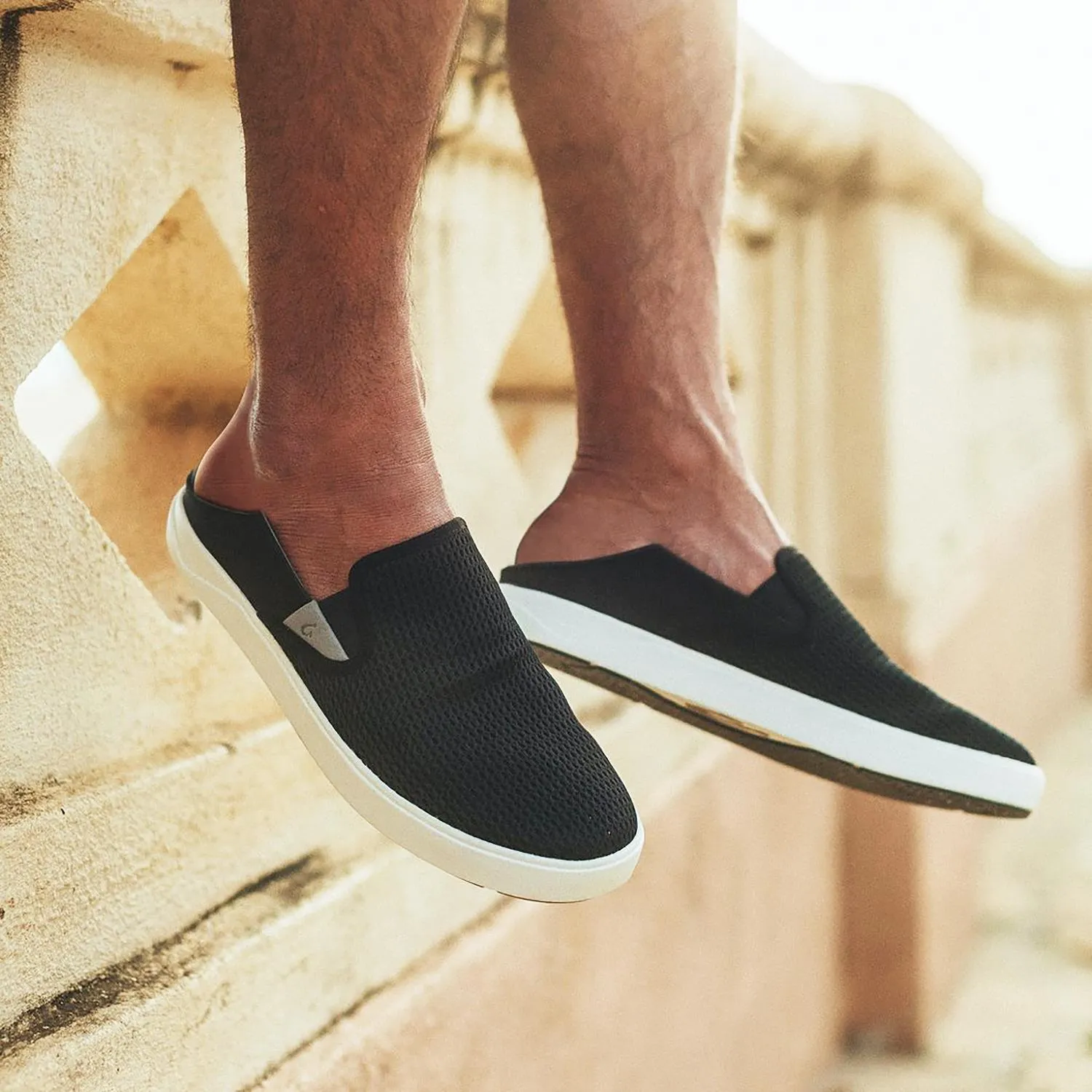 Men's OluKai Lae'ahi Black/Black Mesh