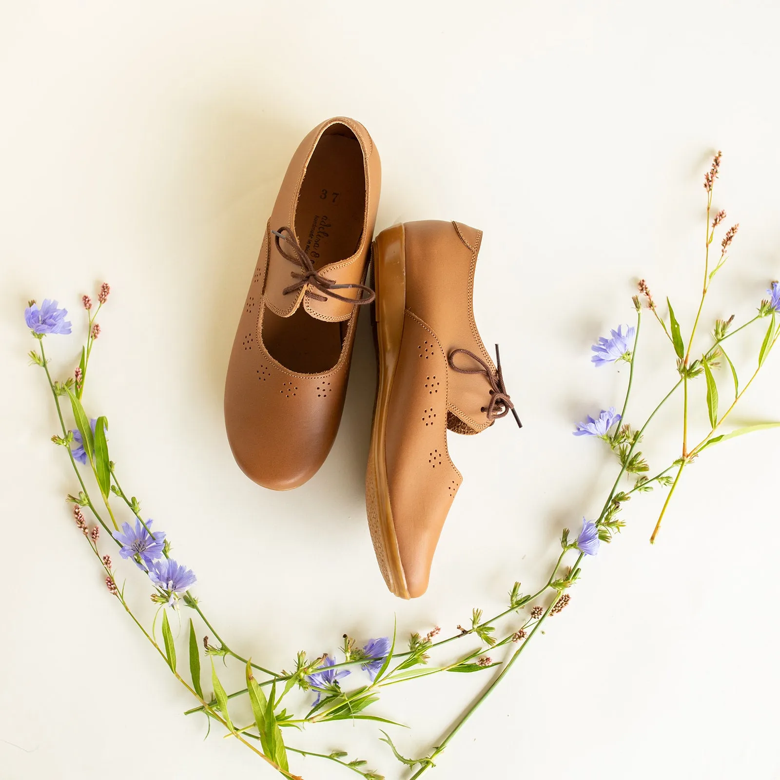 SECONDS Sol Mary Janes {Women's Leather Shoes}