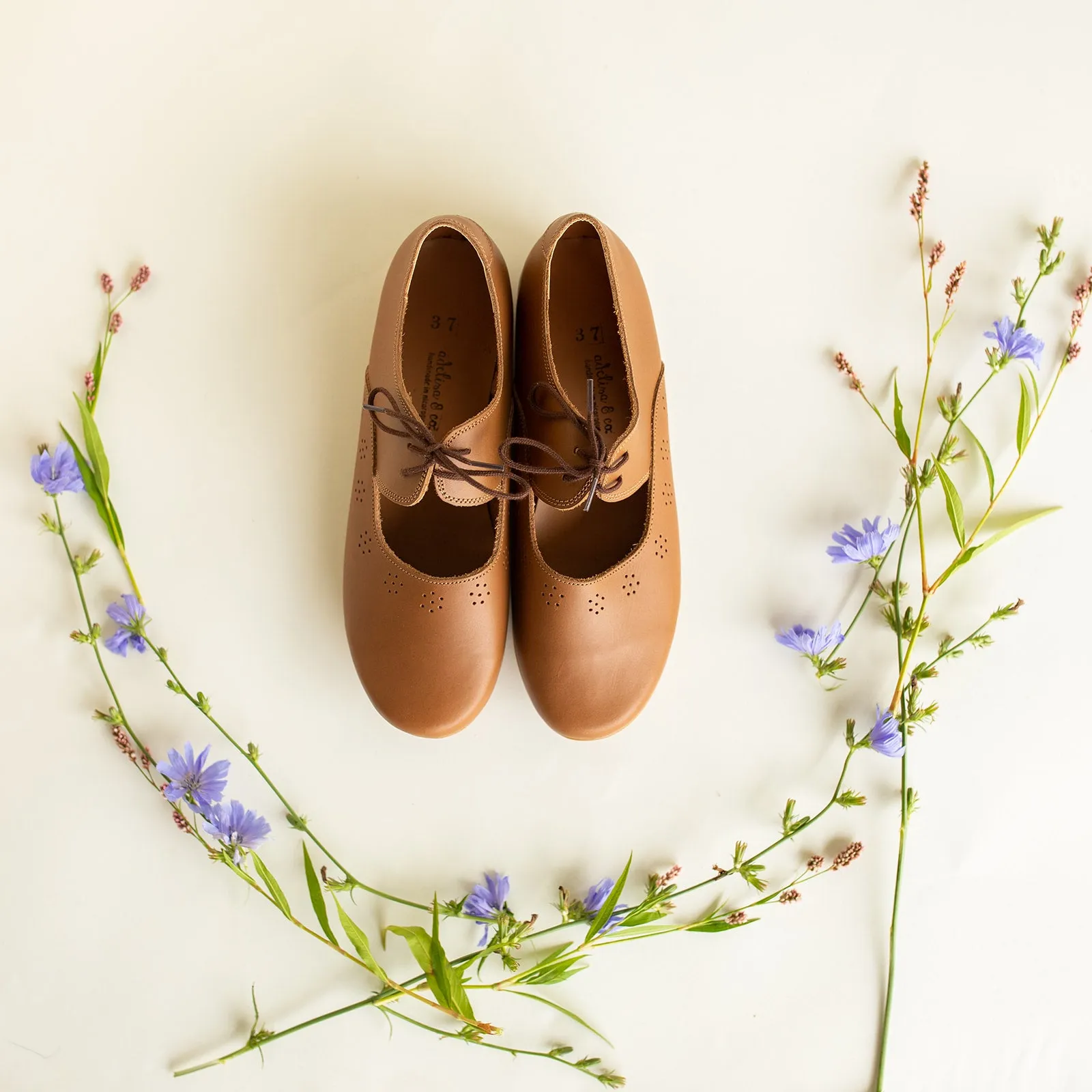 SECONDS Sol Mary Janes {Women's Leather Shoes}