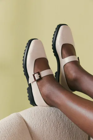 Uchi Flat in Marfil Size 41