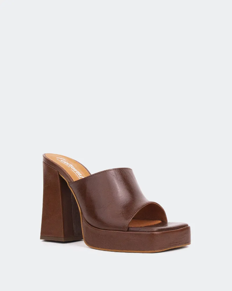 Vendome, Chestnut Leather/Cuir Châtaine