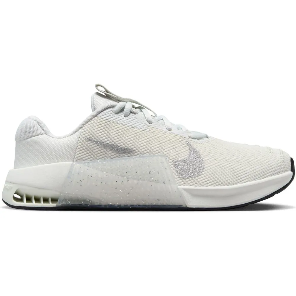 Womens Metcon 9 Premium - Summit White/Metallic Silver/Sail