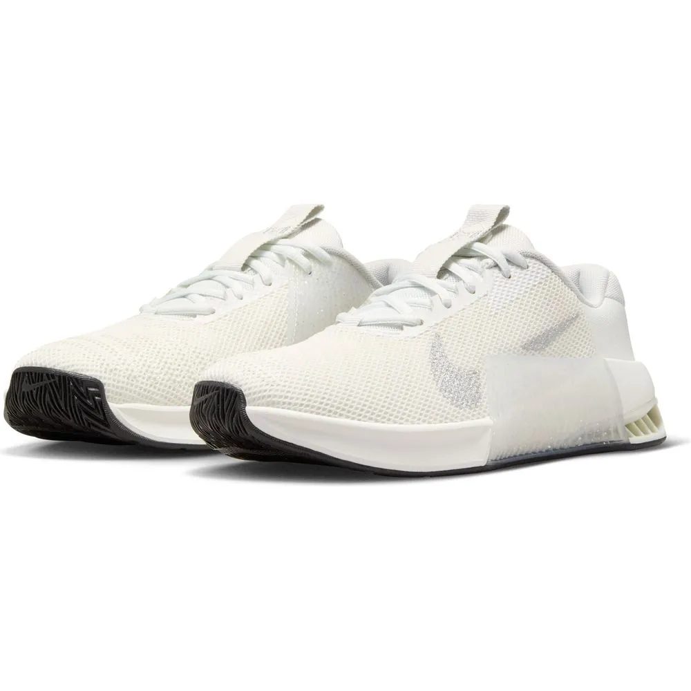 Womens Metcon 9 Premium - Summit White/Metallic Silver/Sail