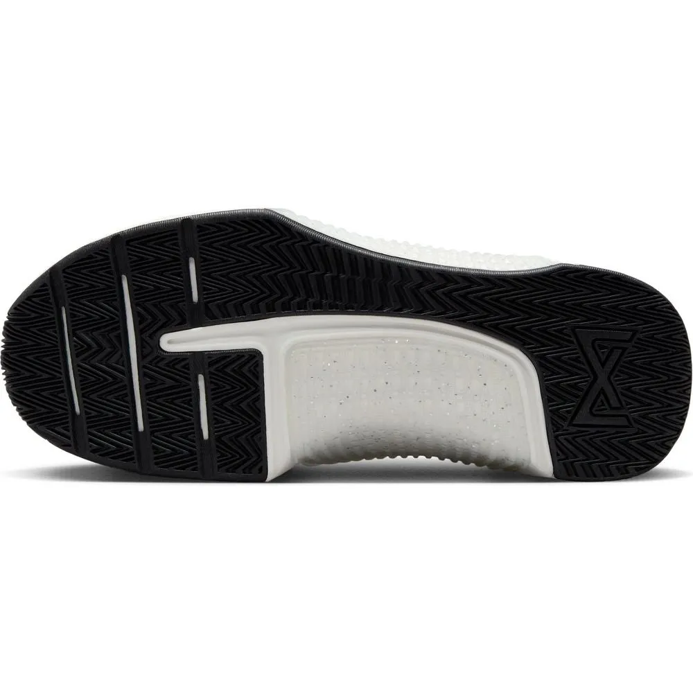 Womens Metcon 9 Premium - Summit White/Metallic Silver/Sail
