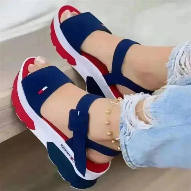 Women's Outer Wear Thick Bottom One Word Button Fish Mouth Beach Sandals
