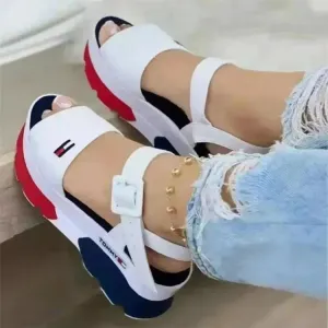 Women's Outer Wear Thick Bottom One Word Button Fish Mouth Beach Sandals