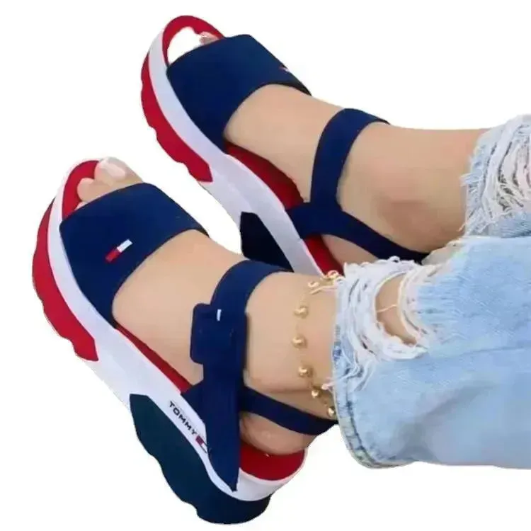 Women's Outer Wear Thick Bottom One Word Button Fish Mouth Beach Sandals